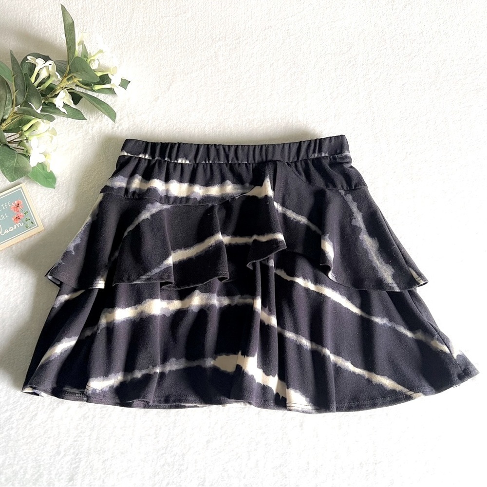 Amy Byer Women’s Tie Dye Mini Skirt  Layered Hem Navy Blue Elastic Waistband